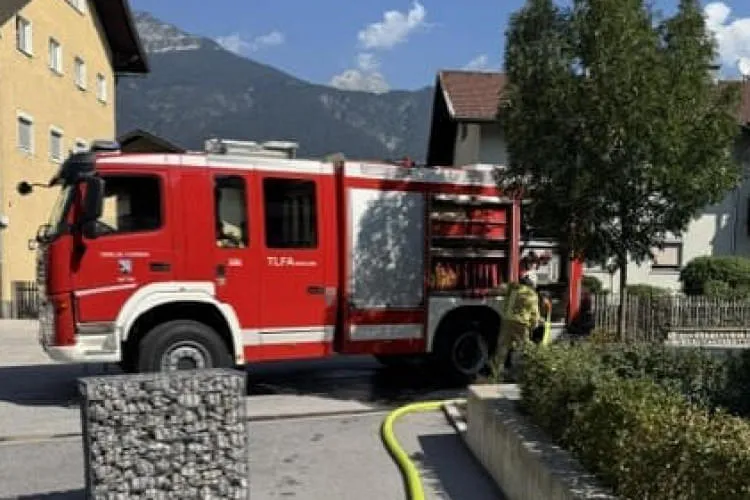 Einsatz-Brandgeruch-Gebaeude