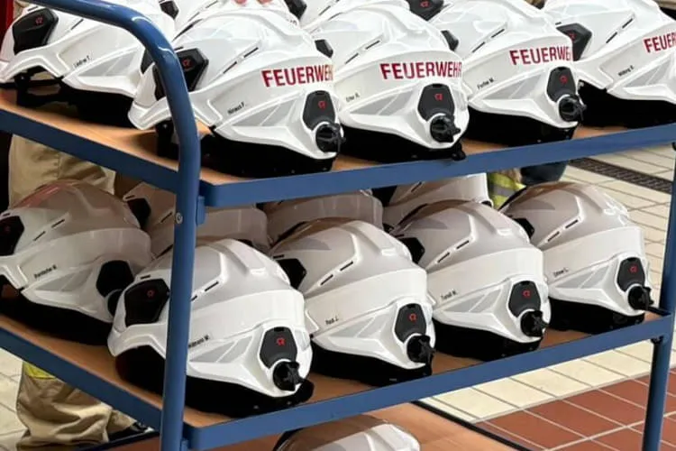 Jugend-Neue-Helme Jugend-Neue-Helme